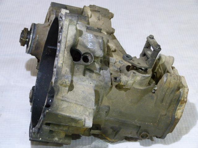 Prevodovka VW Transporter T4 2.4D 02B301107K  (chybný 5-stupeň)