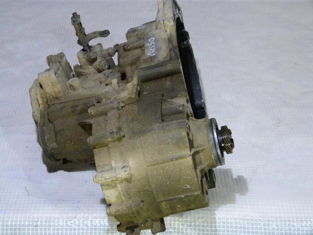 Prevodovka VW Transporter T4 2.4D 02B301107K  (chybný 5-stupeň)