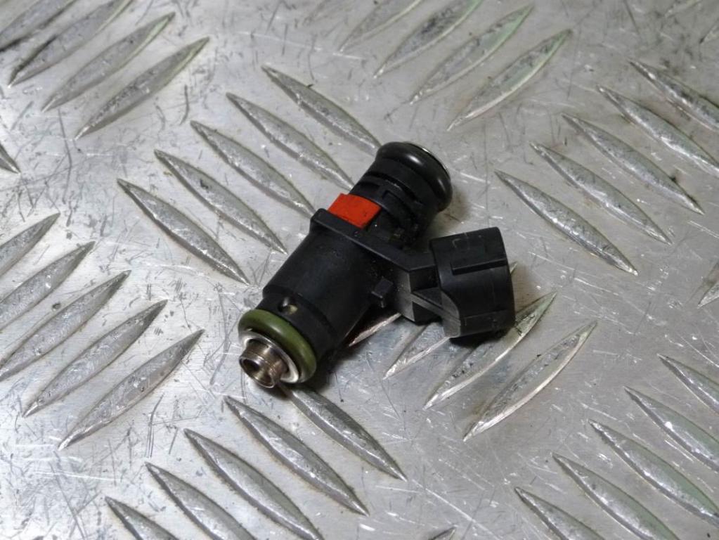 Vstrekovací ventil, vstrekovač Škoda Fabia 1.2 HTP 47KW 03e906031a   7364p06940