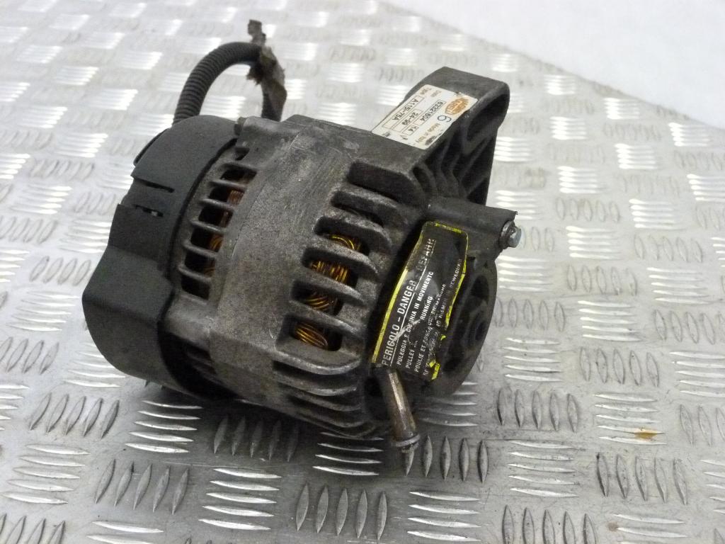 Fiat Punto I  1,2  63321604  Alternator