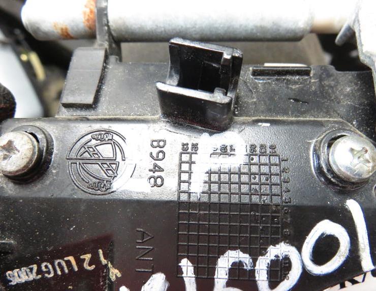 Kľučka ľavy predný Alfa Romeo 159