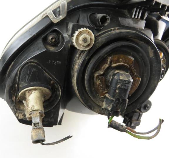 Svetlo ľavy predný Renault Clio II 7700420736