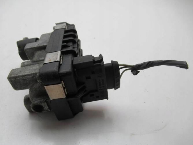 Nastavovač Riadiaca jednotka turba Ford Focus II, C-Max 1.8TDCI, BMW E46 2.0D, Audi A8 D3 4.0TDI, Mercedes 2.2CDI 6NW008412