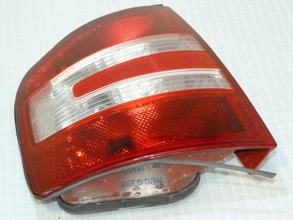 Svetlo zadné ľavé Škoda Fabia Combi/Sedan I r.v. 99-08