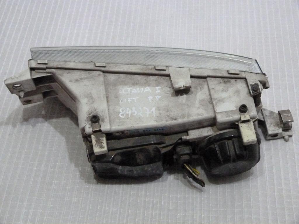 Svetlo predné pravé Škoda Octavia I Lift 1u1941016L