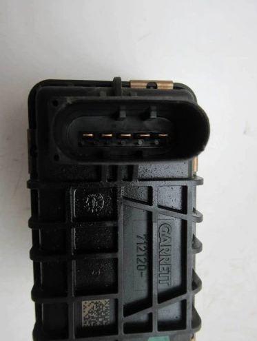 Nastavovač Riadiaca jednotka turba Focus II 1.8TDCI 04-11