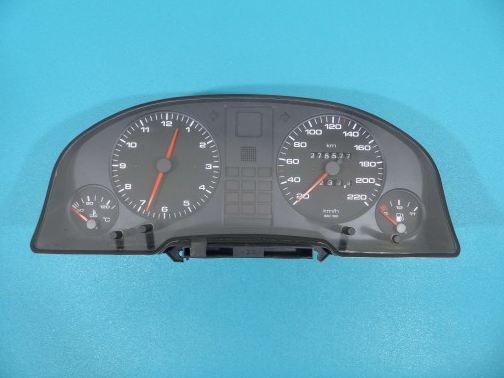 Prístrojovka Audi 80 B4  2.0 8V Európa