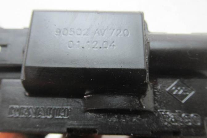 zámok dverí zadnej MICRA k12 02-07 90502AV720