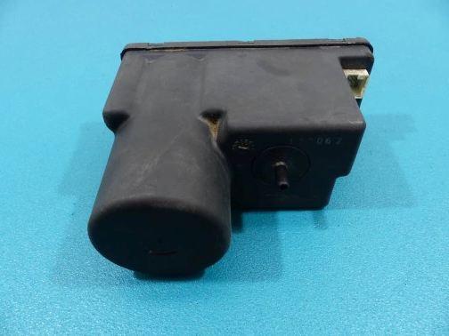 pumpa centrálneho zámku Audi 80 B4 4A0862257A