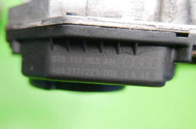 škrtíci klapka  Audi A4 B5 2.8 V6 96-99   ZA