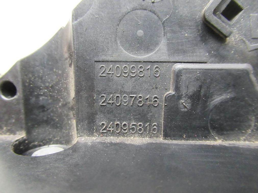 zámok predný pravy Peugeot 207 24099816