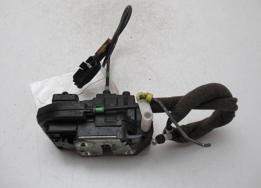 zámok predný ľavý Nissan MICRA k12