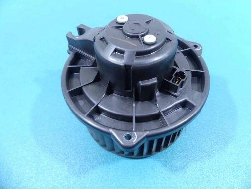 ventilátor kúrenia Avensis II T25 03-06 Európa