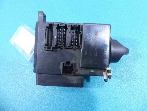 Prepínač svetiel Mercedes W168 1685450104 EU