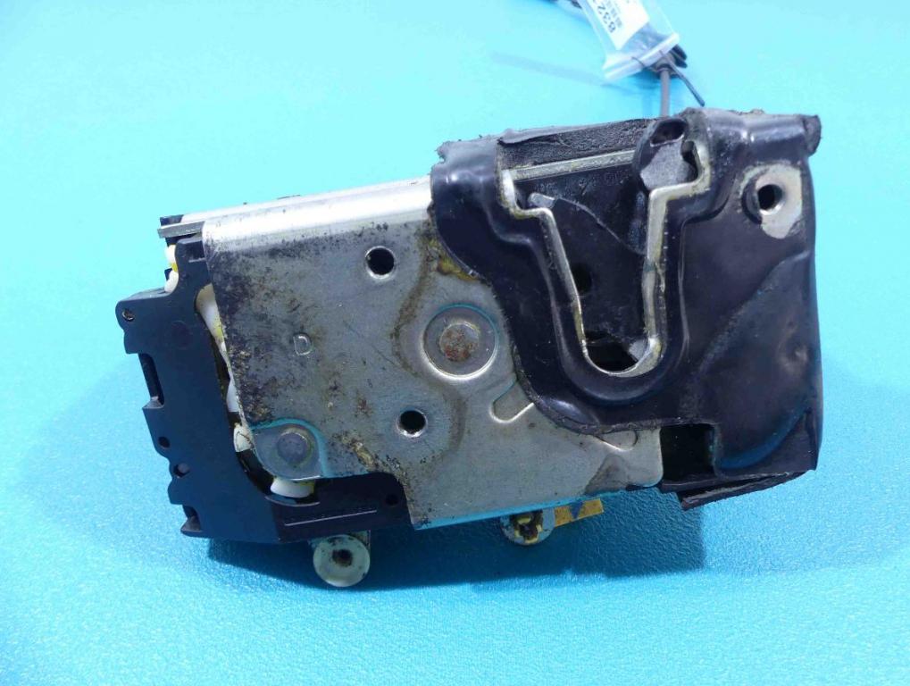 zámok predný pravy Ford Fusion