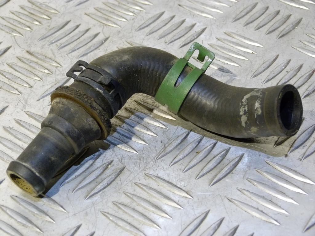 Príruba hadice radiátora kúrenia  VW Sharan, Seat Alhambra, Ford Galaxy MK1 r.v. 1996-2000