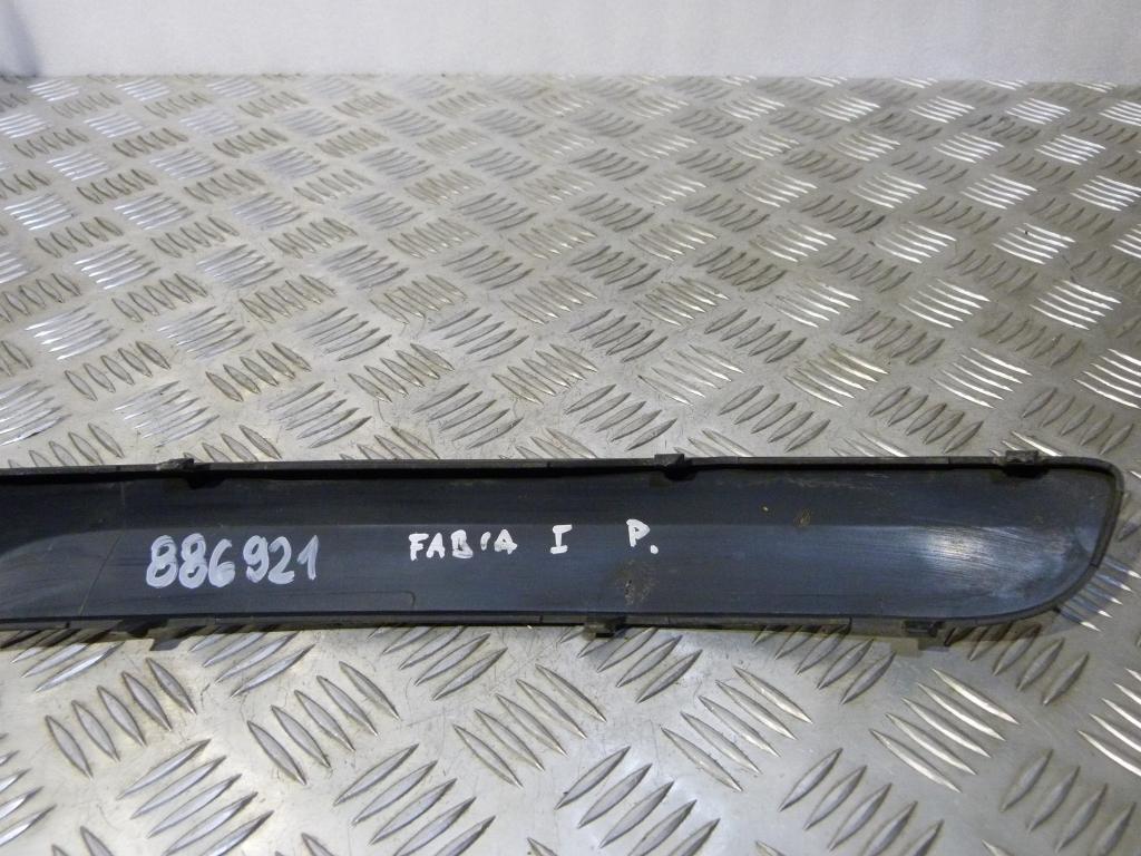 Lišta nárazníka pravá Škoda Fabia I 6y0807718b