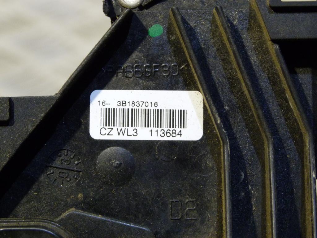 dverí predný pravý Škoda Fabia I, VW Polo, Seat Ibiza 3B1837016 2pin