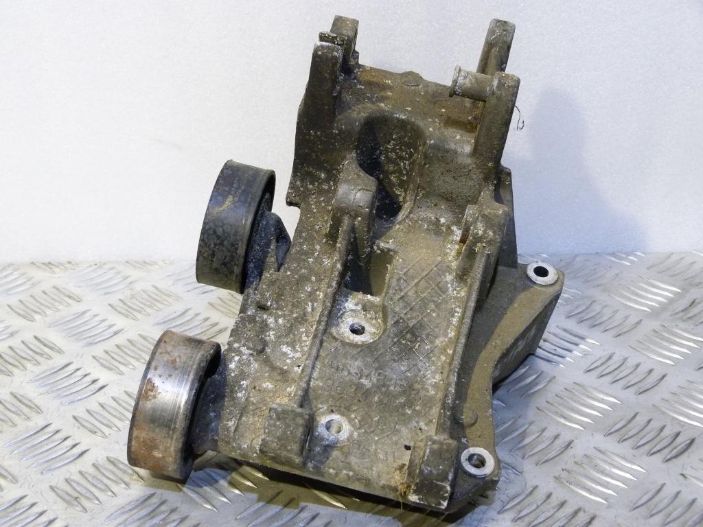 Úchyt (držiak) alternátora Citroen, Peugeot 2.0 HDI 96348183, 96348179