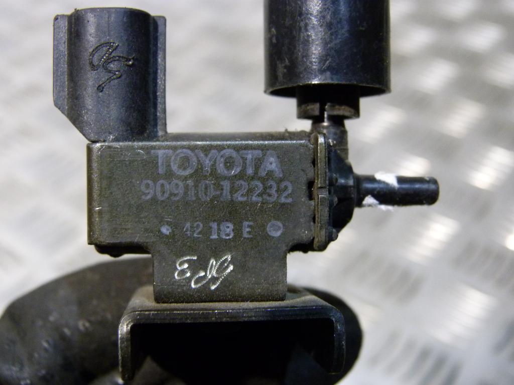 Ventil (snímač) podtlaku Toyota Verso, Corolla E12 2.0 D4D 9091012232