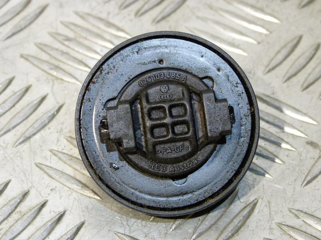 Viečko (zátka) olejového hrdla Audi, Seat, Škoda VW 026103485a