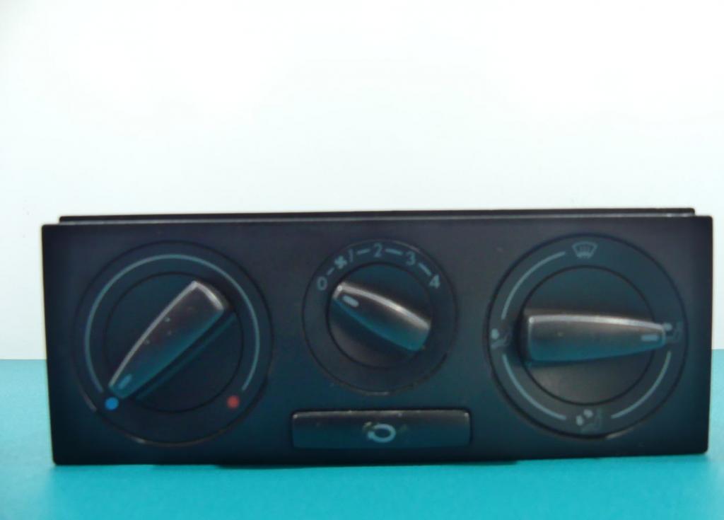 - Panel kúrenia VW Polo III 6N 1J0819045F