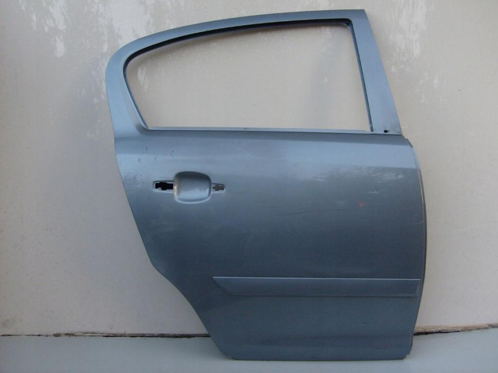 Opel Corsa D 06-14 Dvere pravy zad pravé -