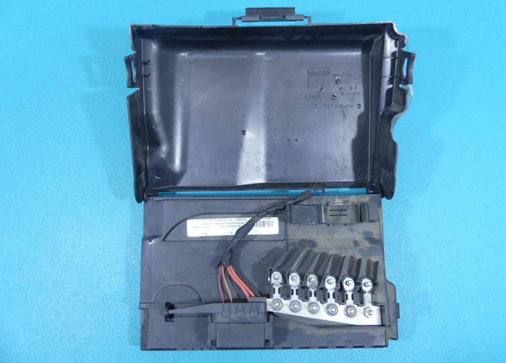 Skrinka poistková Seat Ibiza III 6L 6Q0937550F