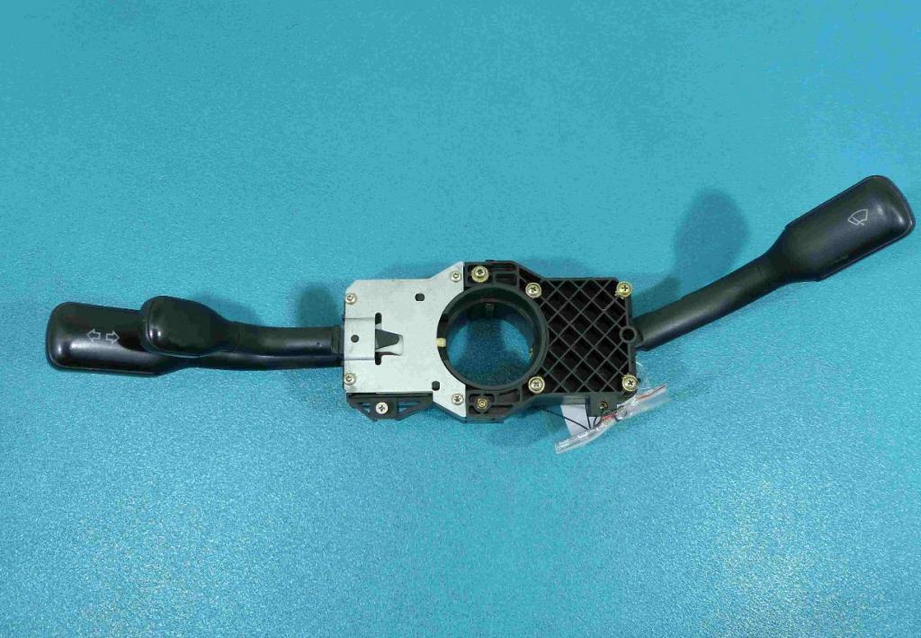 Prepínač Audi 80 B4 4D0953513