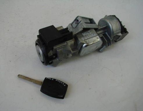 spinačka kľúč  Ford Focus MK2 1,6