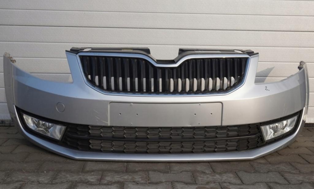 Skoda Octavia III  nárazník přední část přední část 5E0