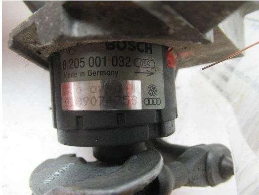 Potenciometer plynového pedálu Audi A6 C4 94-97 0205001032
