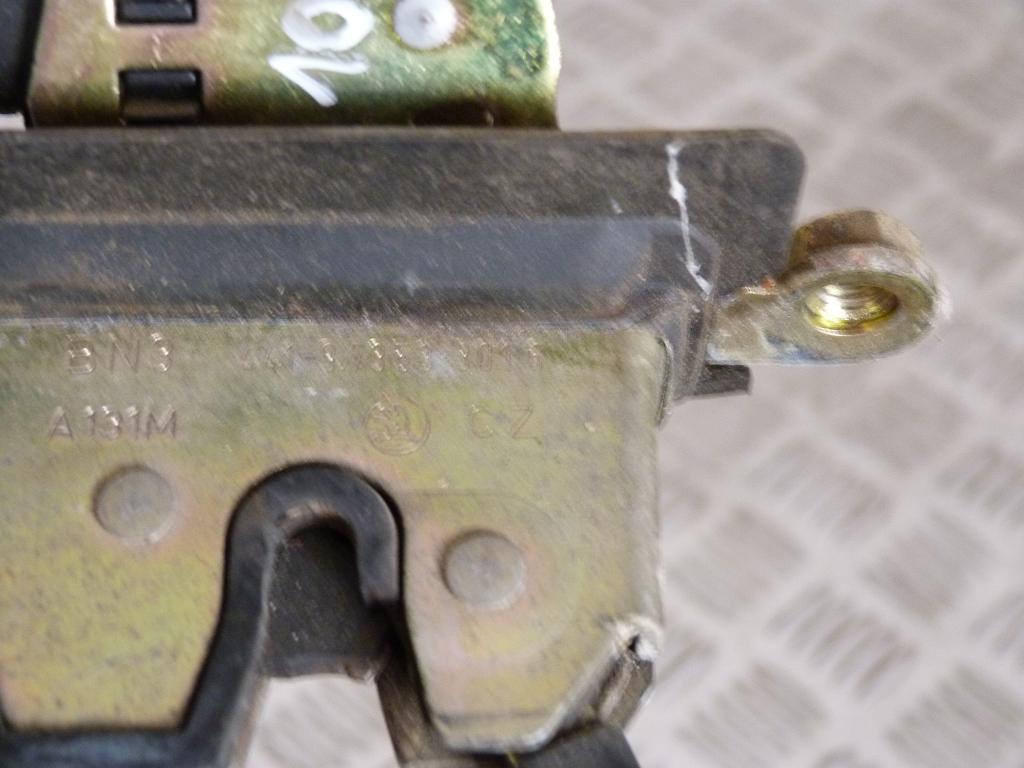Zámok zadnej kapoty (kufra) Škoda Felícia 441973533016 2PIN