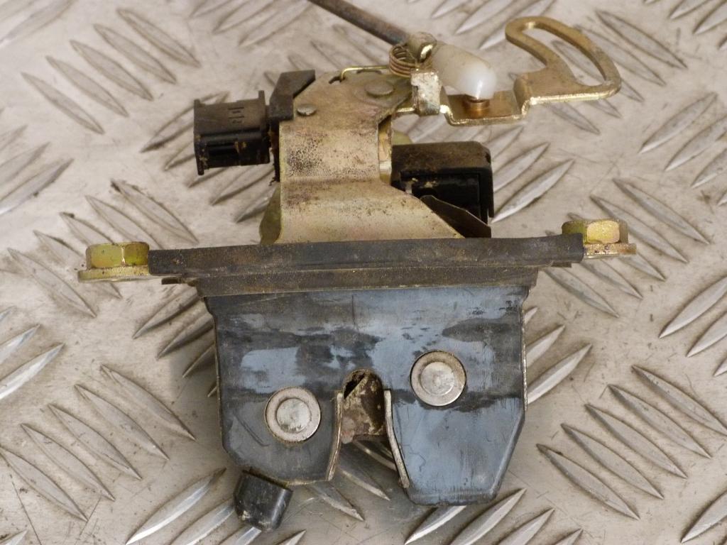 Zámok zadnej kapoty (kufra) Škoda Felícia 441973533016 2PIN