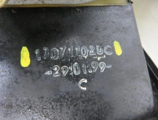 zdvihák 1J0711025C