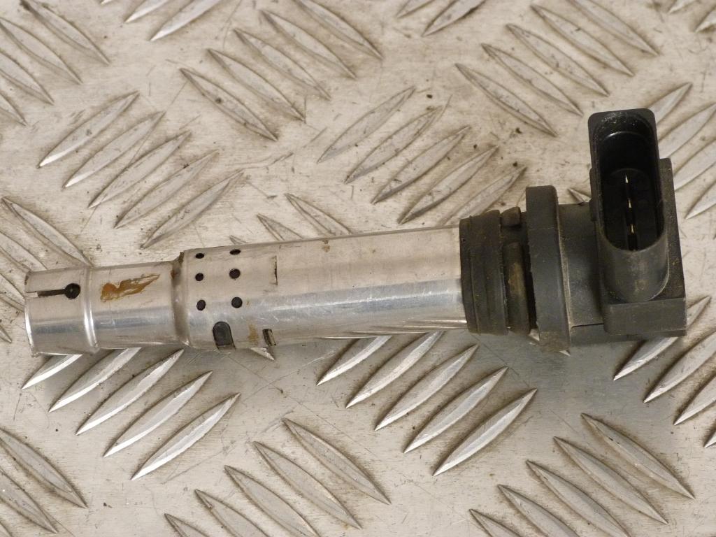 Zapaľovacia cievka Audi A1, A2, A3, Seat Altea, Cordoba, Ibiza, Leon, Toledo, Fabia, Octavia, Roomster, Superb, Yeti, VW New Beetle, Bora, Caddy, Eos, Golf IV V, Jetta III, Passat, Polo, Tiguan, Touran 1.2, 1.4, 1.4TSI, 1.6  036905715E