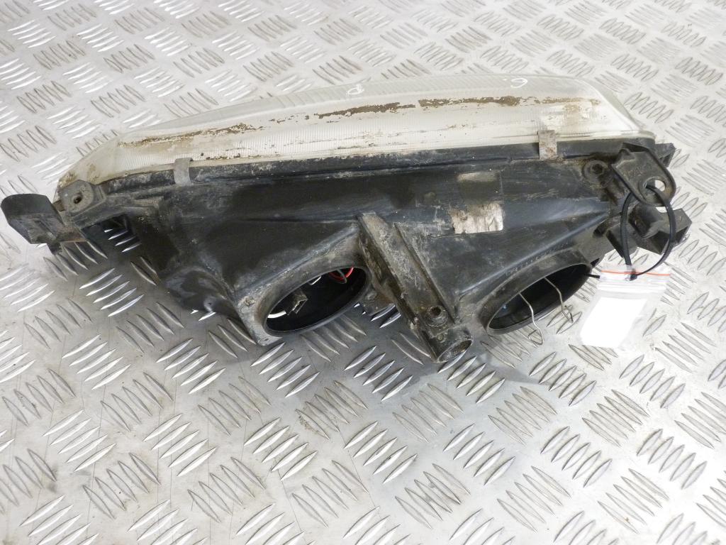 Svetlo predné pravé Opel Vectra B r.v. 1995-1999 (chýbajúci konektor žiarovky)