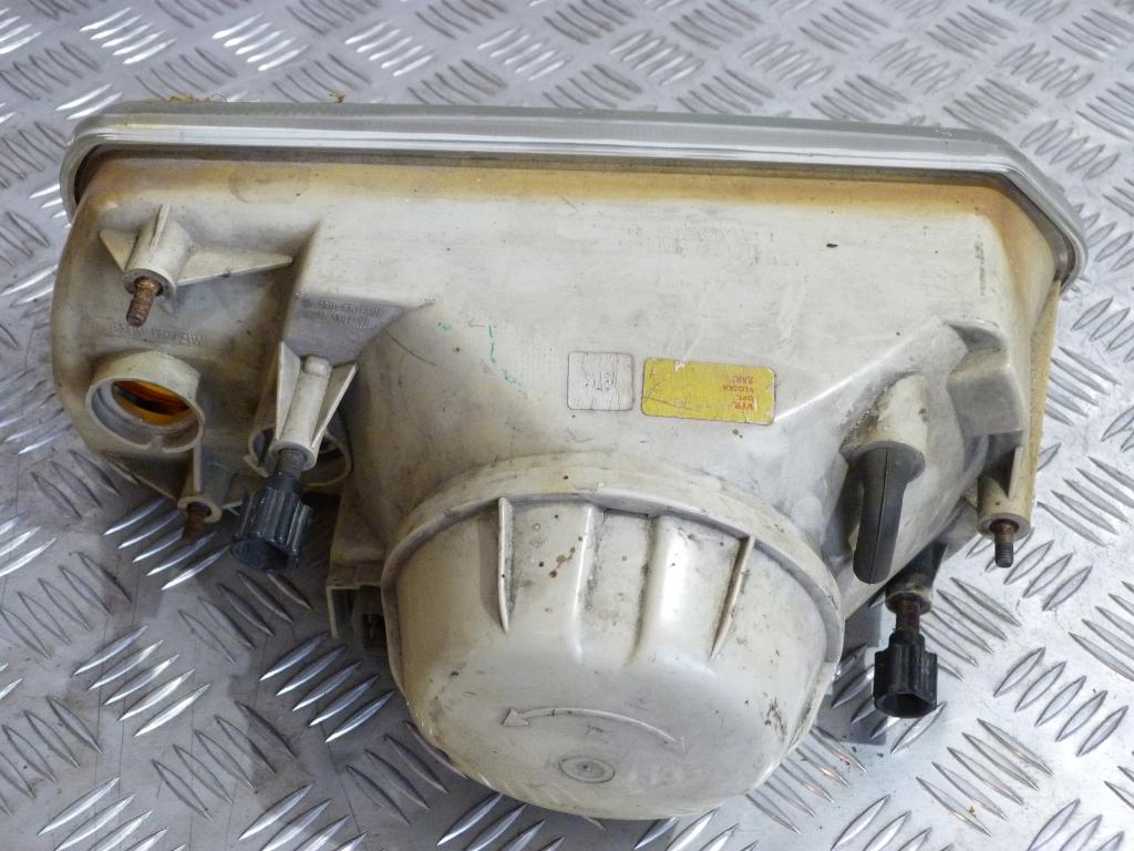 Svetlo predné ľavé Škoda Favorit