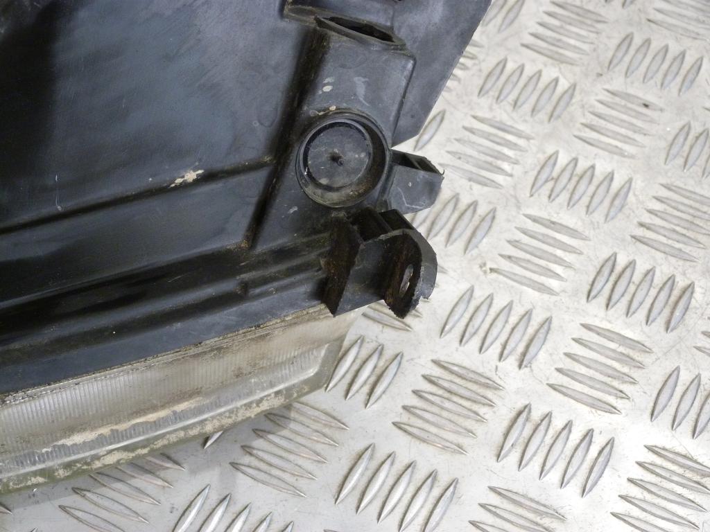 Svetlo predné pravé Opel Vectra B r.v. 1995-1999 (chýbajúci konektor žiarovky)