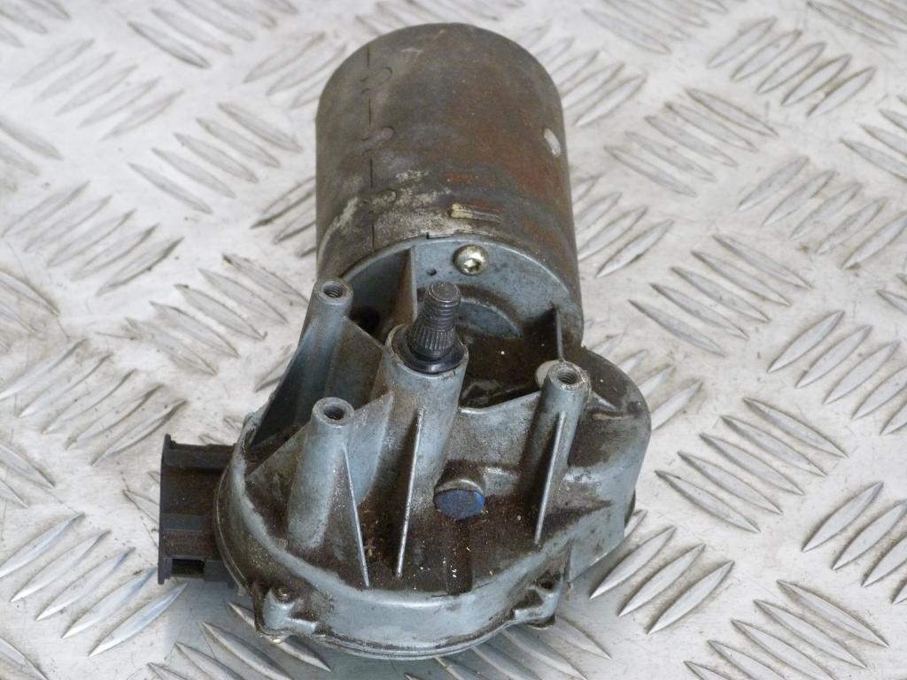 Motorček stieračov predný VW Caddy r.v. 1996-2003 6u0965113.2,