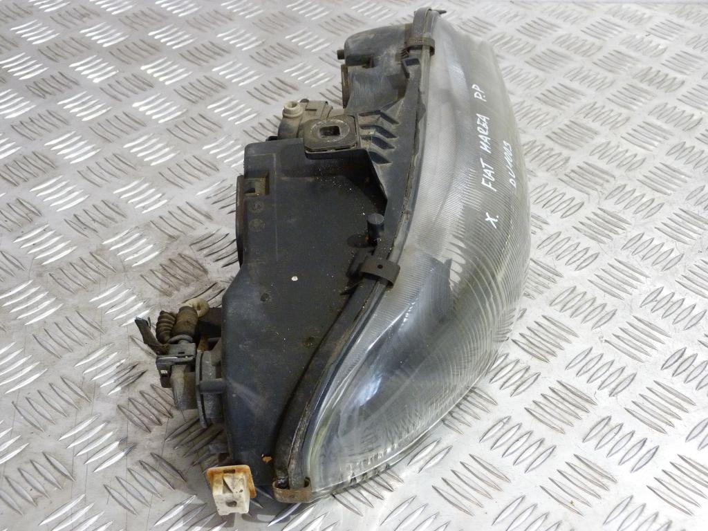 Svetlo predné pravé Fiat Marea r.v. 1996-2007 (poškodený 1 úchyt) 88201558