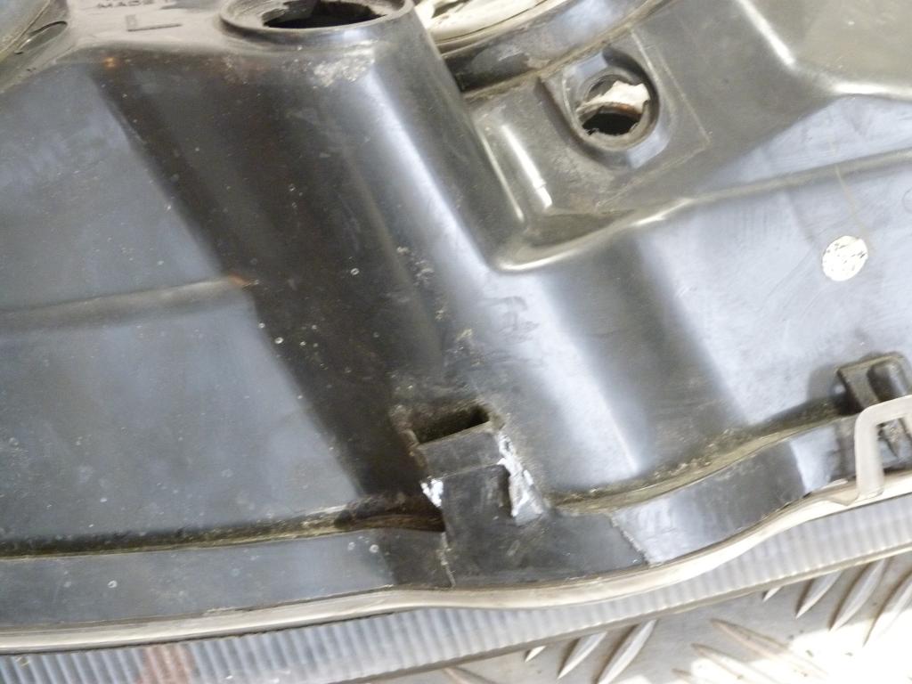 Svetlo predné ľavé Opel Astra G r.v. 1999-2004 084421116l (poškodený 1 úchyt)