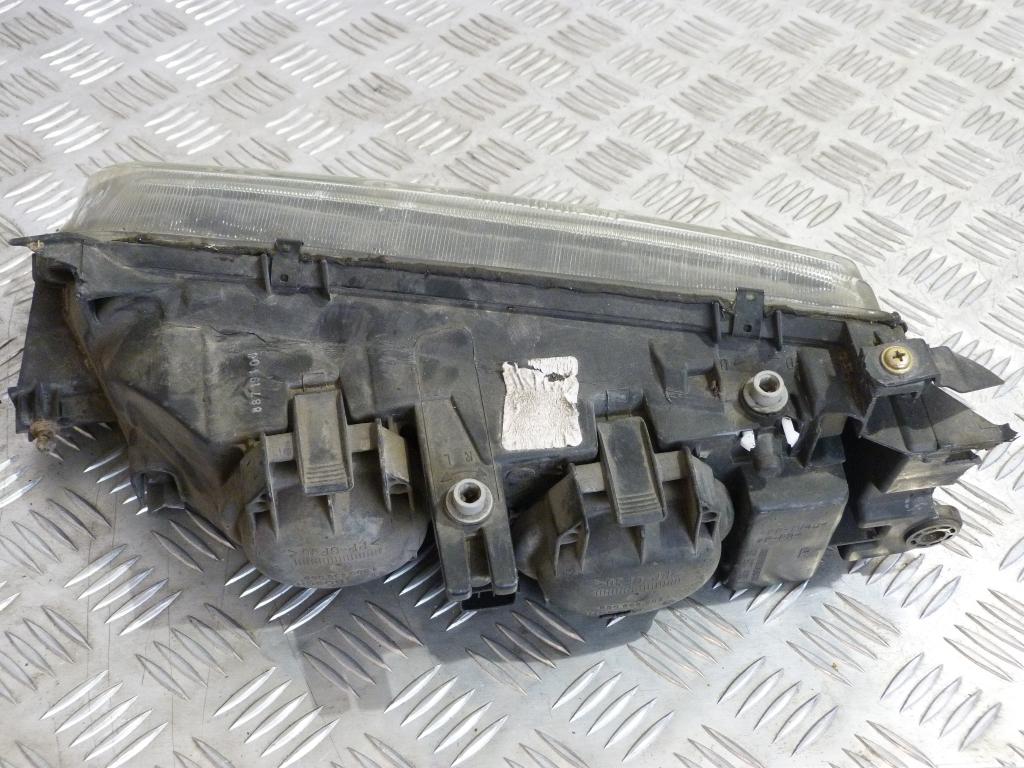 Svetlo predné pravé Mazda 626 GF r.v. 1997-2002 (poškodené úchyty)  1305235351