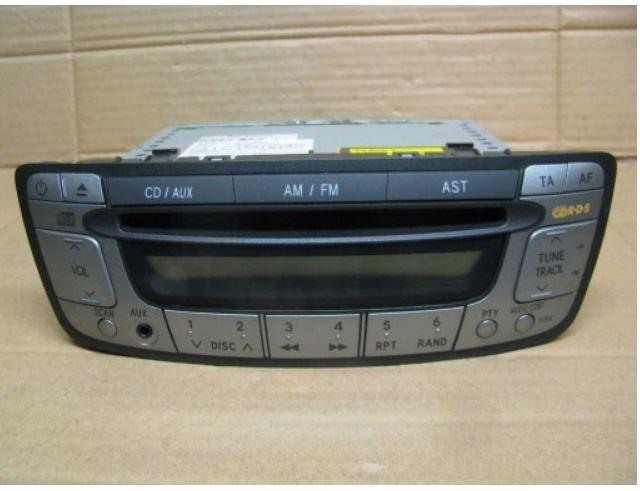 RADIO CD Toyota AYGO Citroen C1 Peugeot 107 + kód