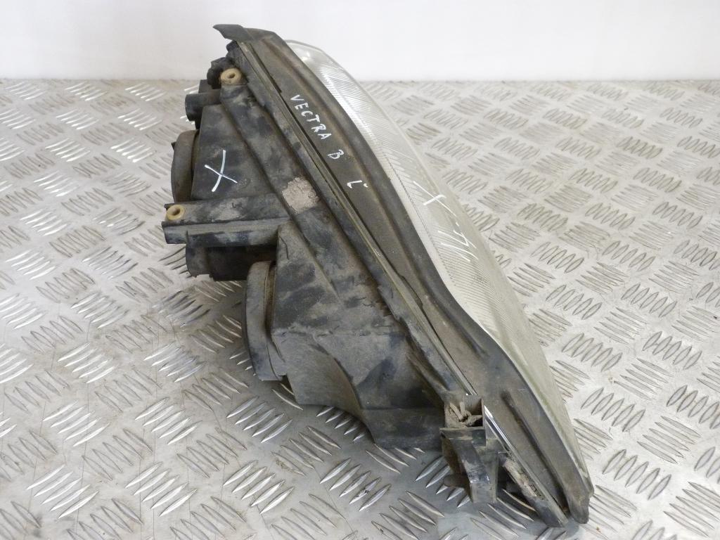 Svetlo predné ľavé Opel Vectra B r.v. 1995-1999 (poškodený úchyt) 88201726