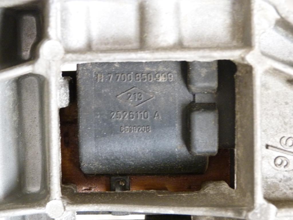 Zapaľovacia cievka (2ks) Renault Megane, Laguna, Safrane, Volvo S40, V40 1.6, 1.8, 2.0 2526111a, h7700850999