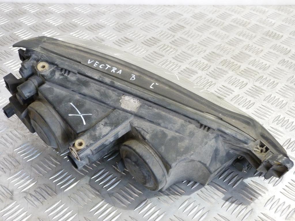 Svetlo predné ľavé Opel Vectra B r.v. 1995-1999 (poškodený úchyt) 88201726