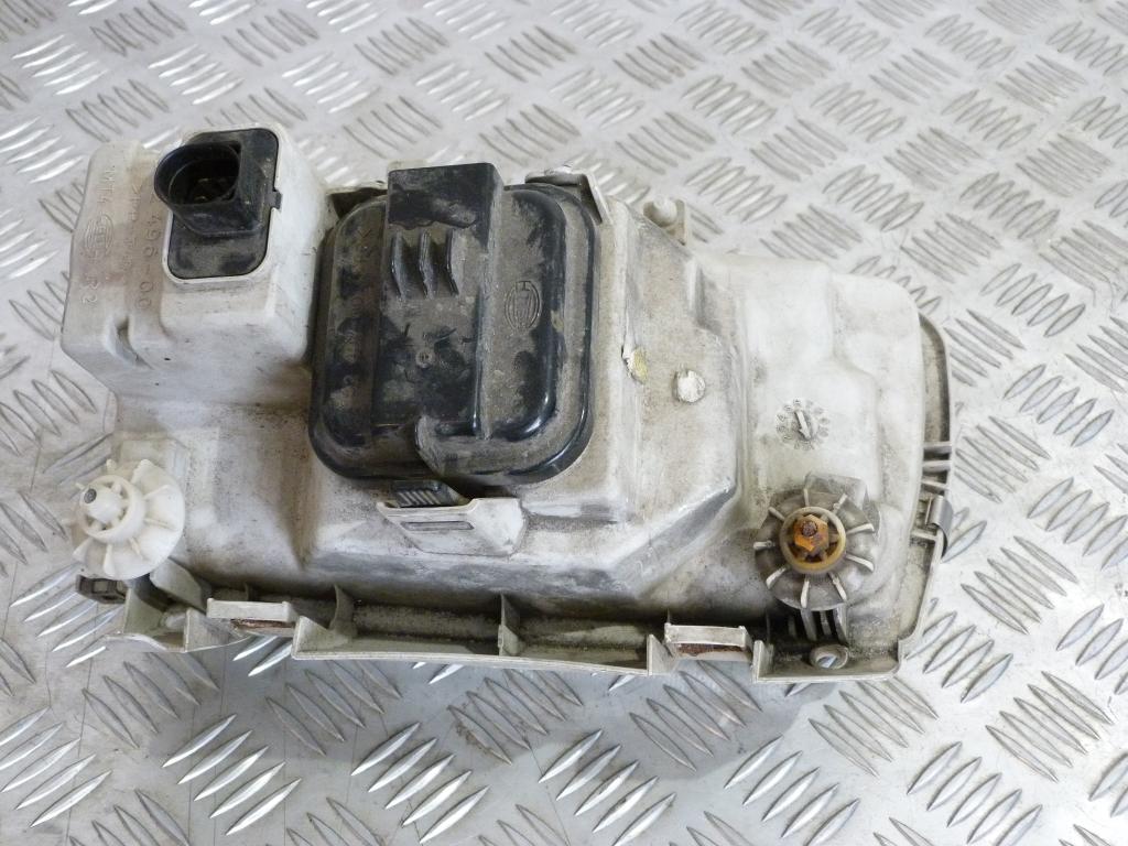 Svetlo predné pravé VW Polo r.v. 1994-1999 96249600