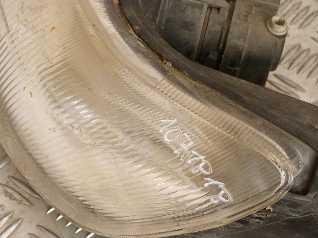 Svetlo predné ľavé Peugeot 306 r.v. 1997-2001 (poškodený úchyt) 9630218680, 88203990g