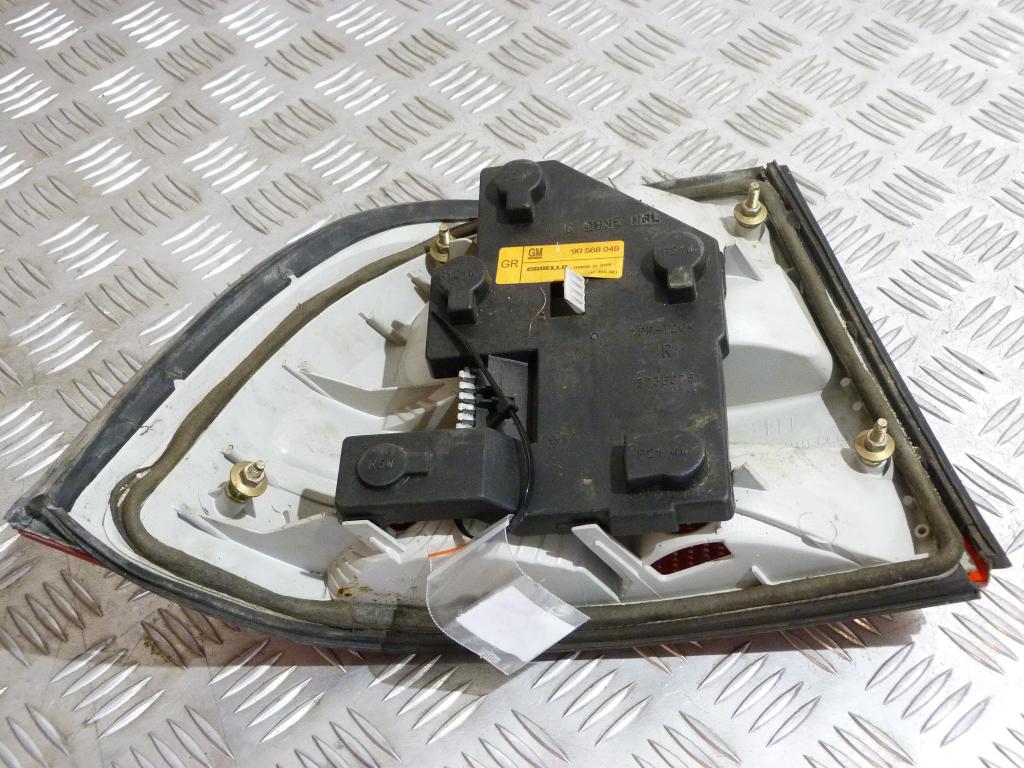 Svetlo zadné pravé Opel Vectra B Sedan/HB r.v.1995-2003 90568049, 37360748 6pin
